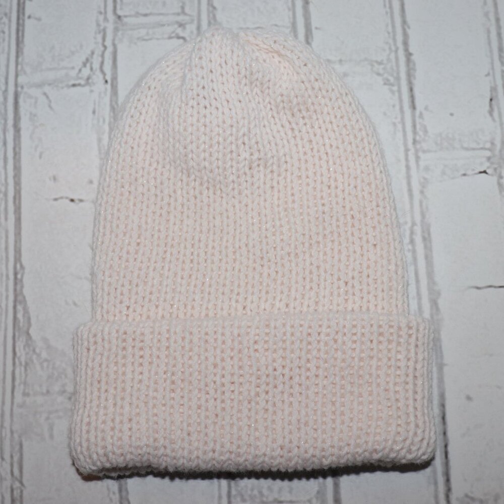 🤍✨ Handmade Knit Beanie – Cream with White Glitter Threads